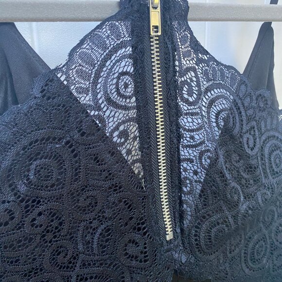 Le Chateau Black Halter Bodycon Dress — Size M - Picture 3 of 3